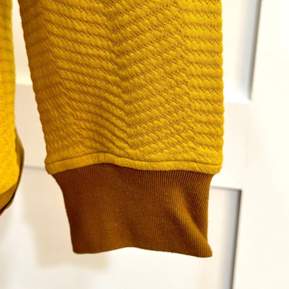 Helly Hansen Yellow Pullover - Picture 4 of 9